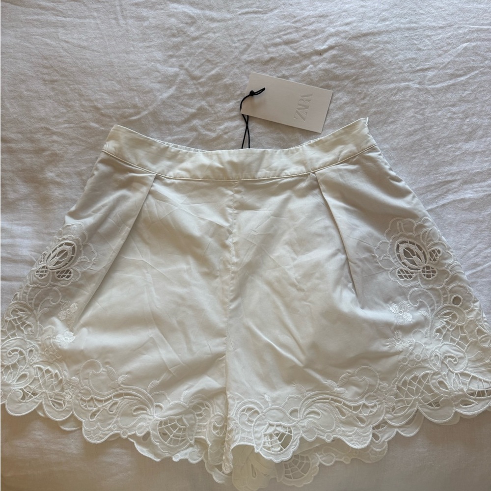 Zara Women's NWT Eyelet Shorts